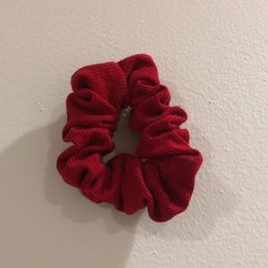 brandy melville scrunchie